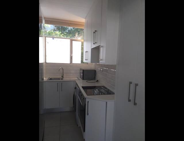 1 BEDROOM PROPERTY TO RENT IN NEWLANDS